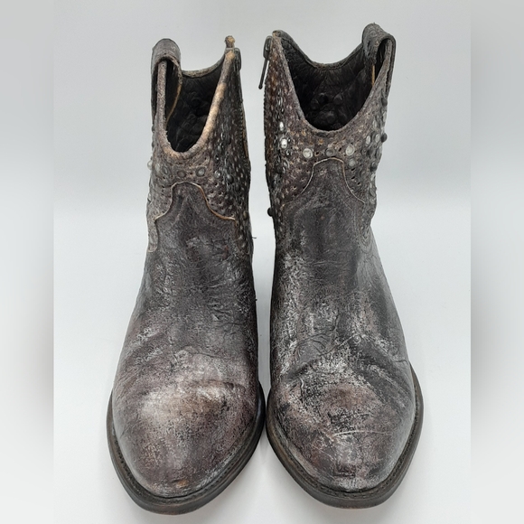 Frye Deborah Studded Metallic Leather Ankle Short Boots. - Picture 10 of 16